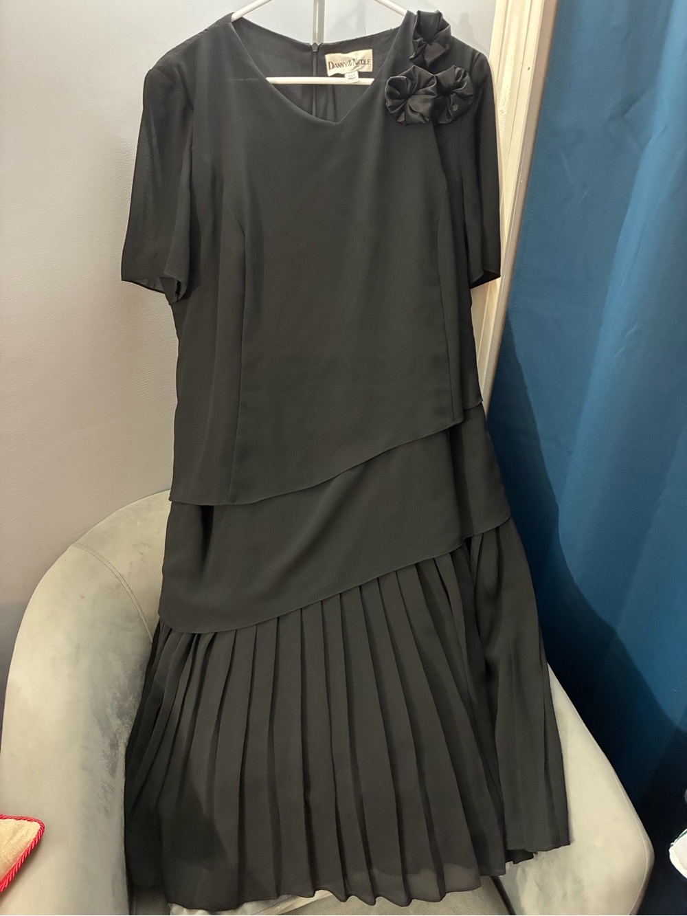 Danny & Nicole Black Layered Pleated Midi Dress